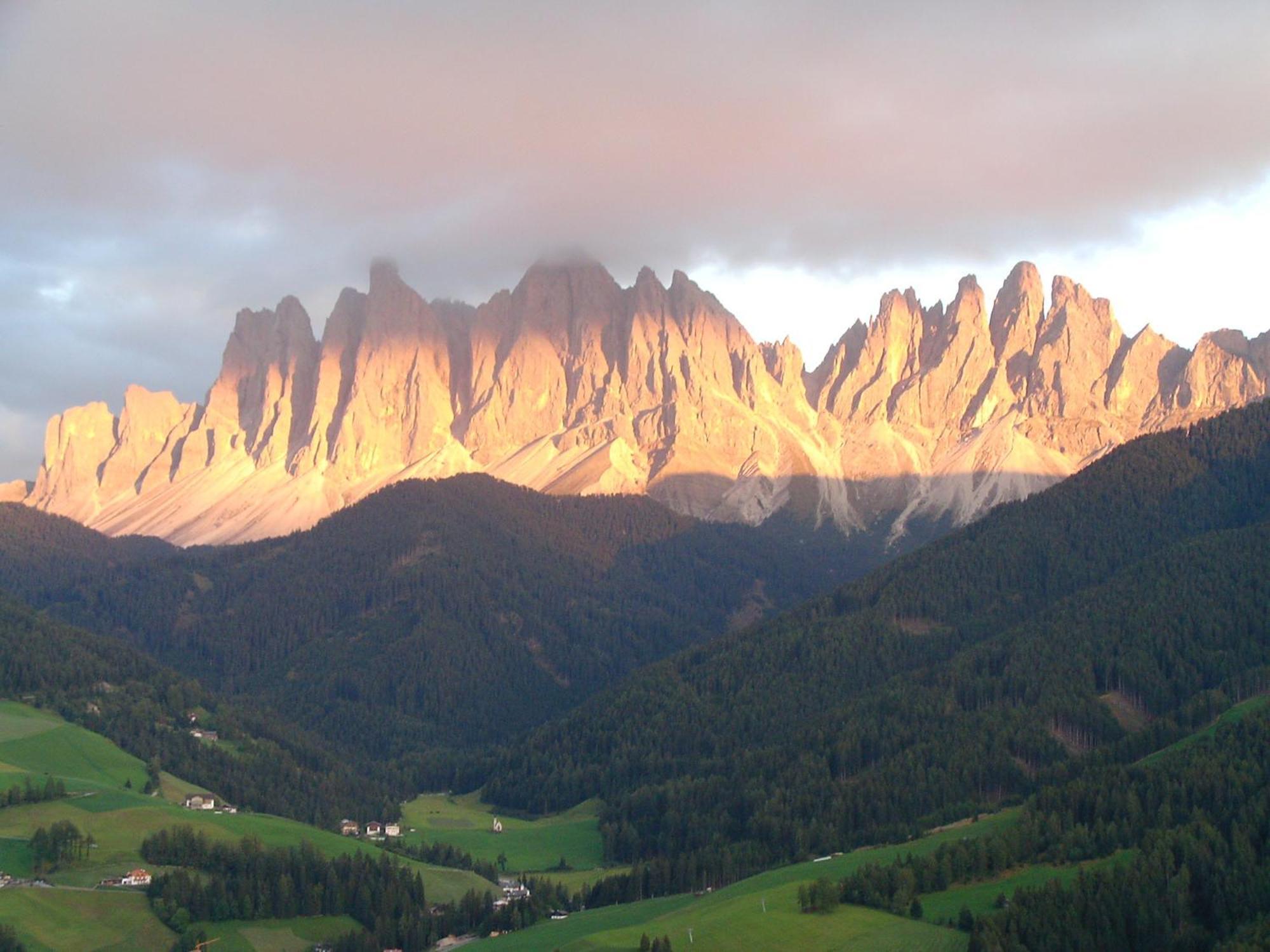 Mantingerhof Apartments Funes  Luaran gambar